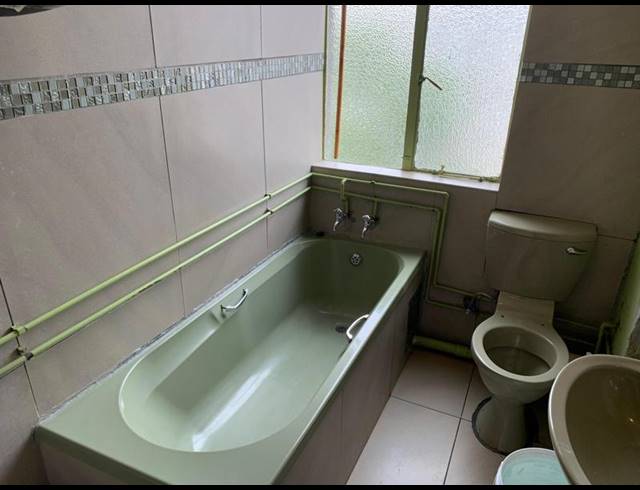 2 BEDROOM APARTMENT FOR SALE IN KEMPTON PARK CENTRAL